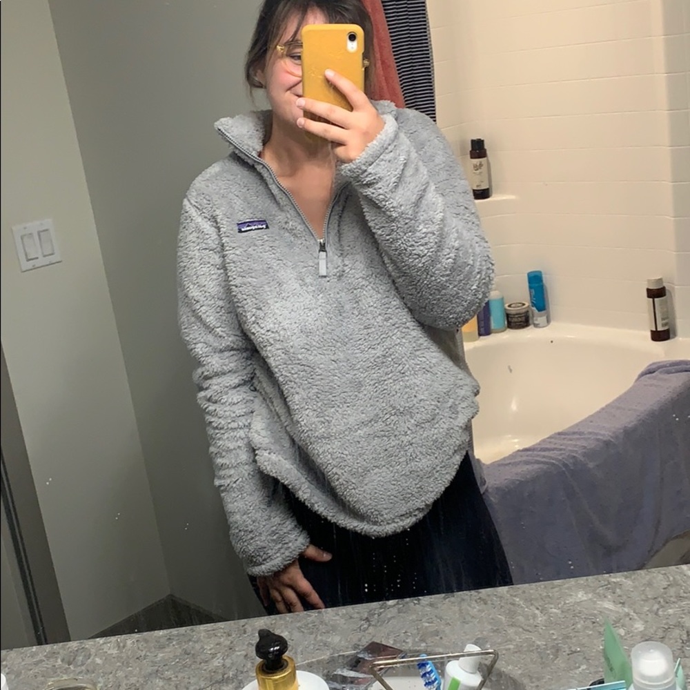 Grey Patagonia pull over